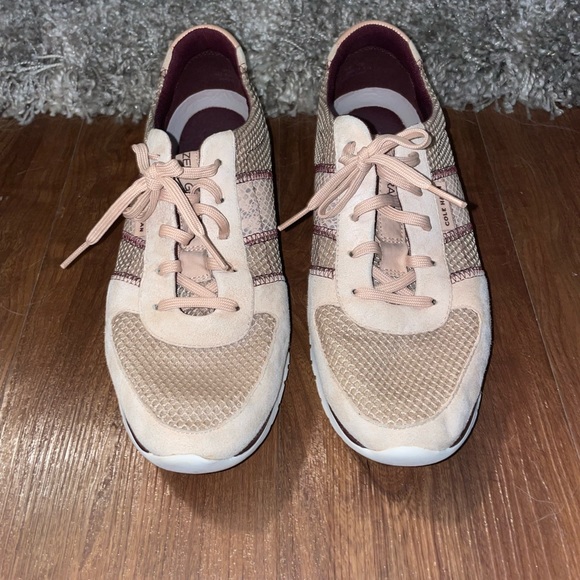 RARE ▪️COLE HANN ▪️ ZeroGrand Sneaker - Picture 2 of 3